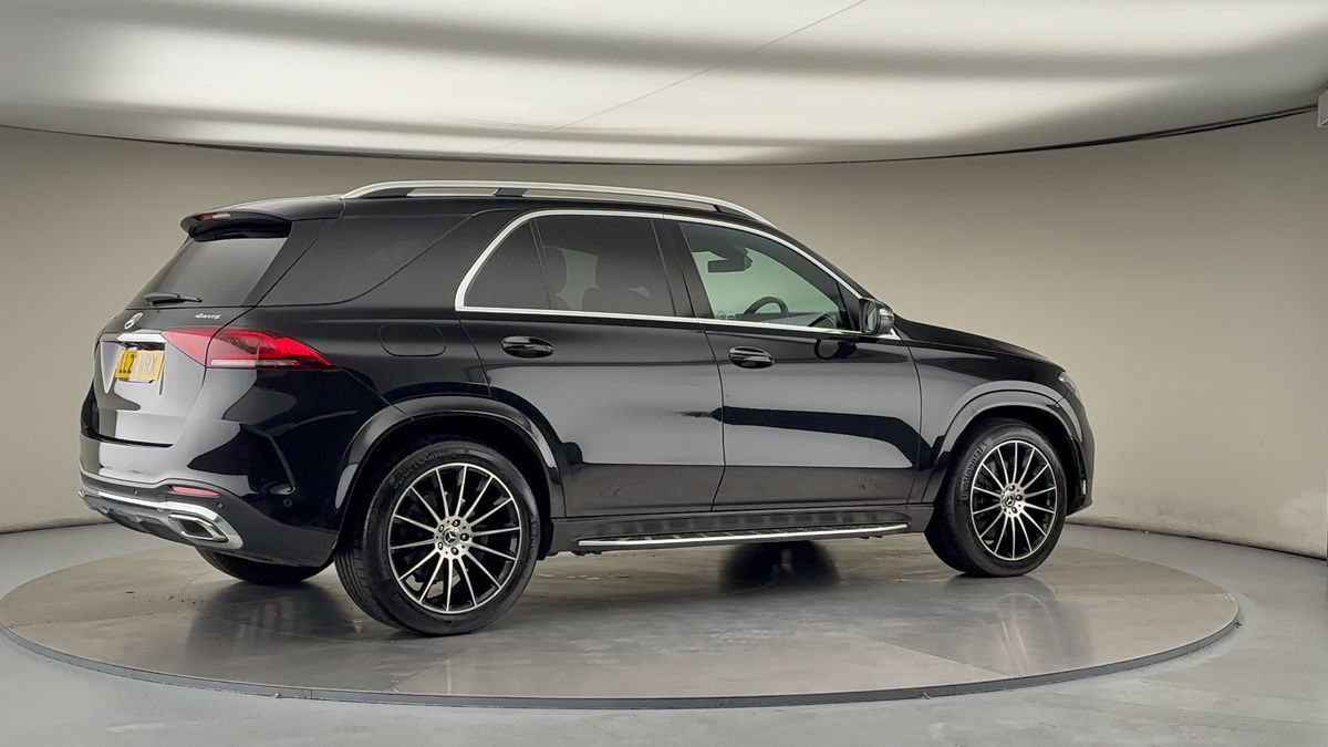 More views of Mercedes-Benz GLE