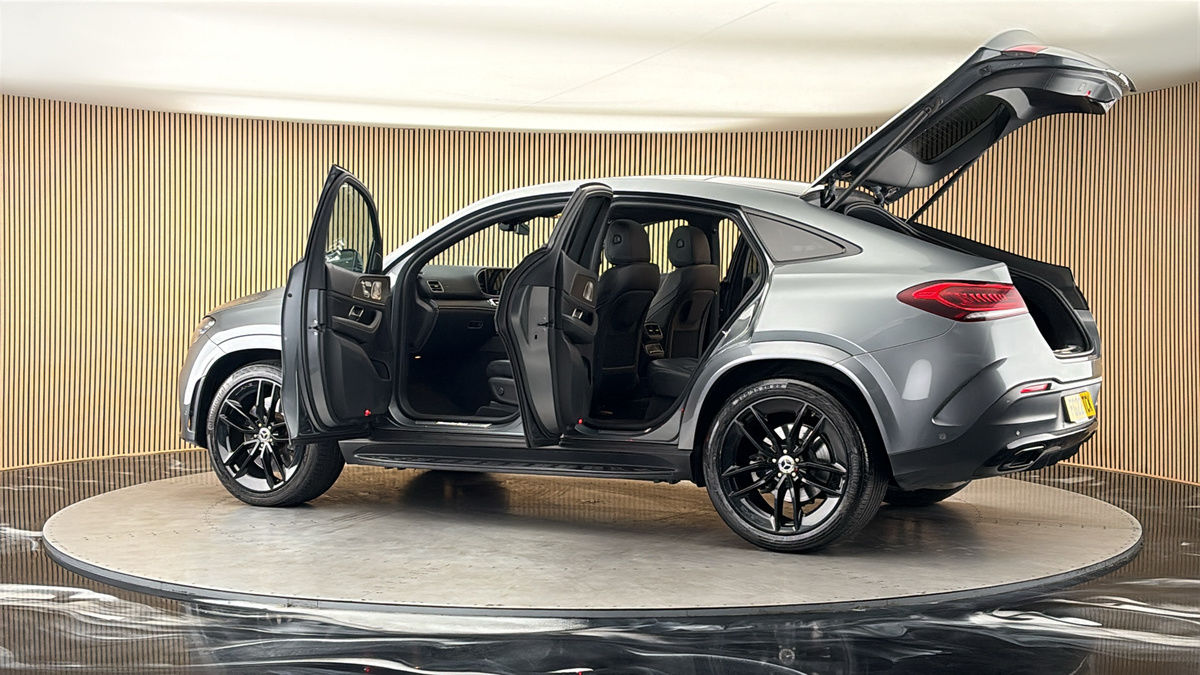 More views of Mercedes-Benz GLE