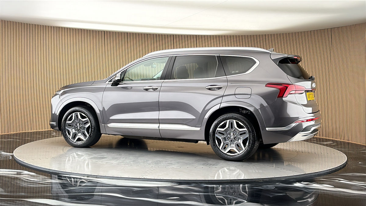More views of Hyundai Santa Fe