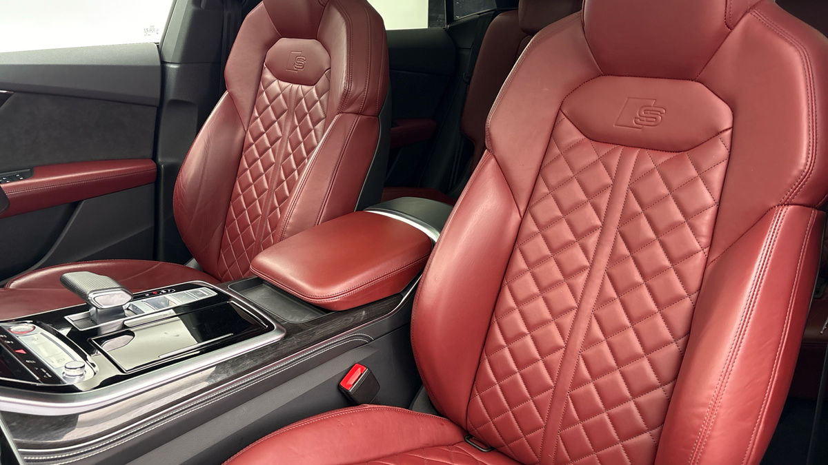 Audi SQ8 Image 7
