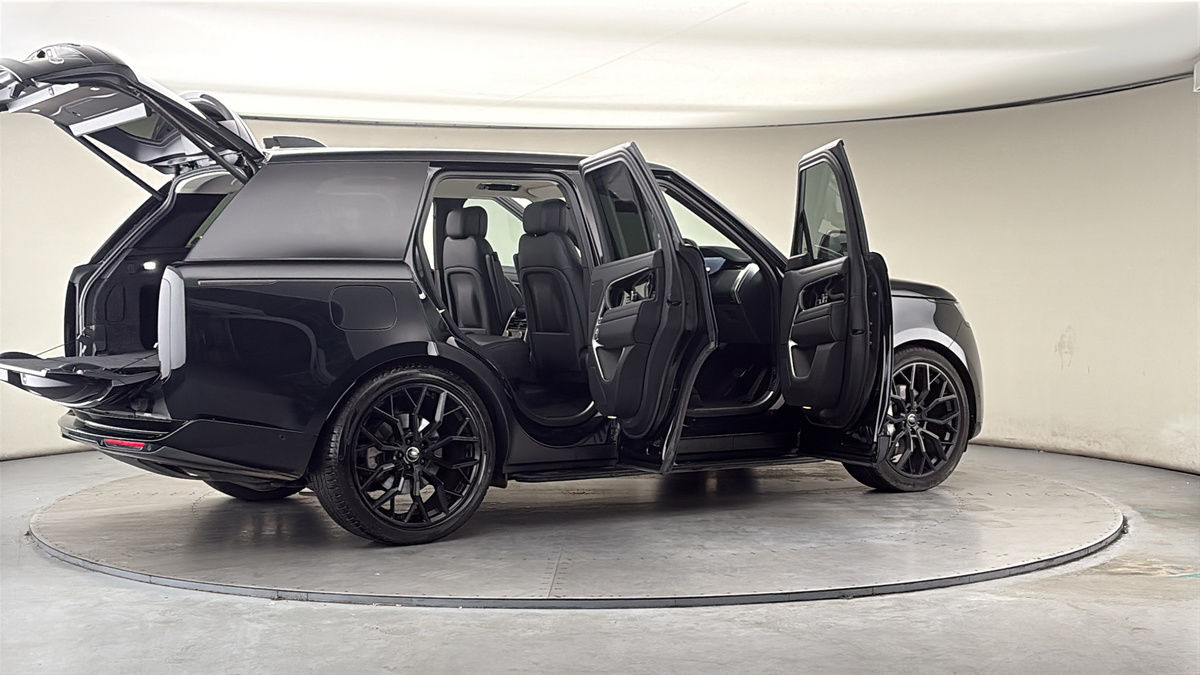More views of Land Rover Range Rover