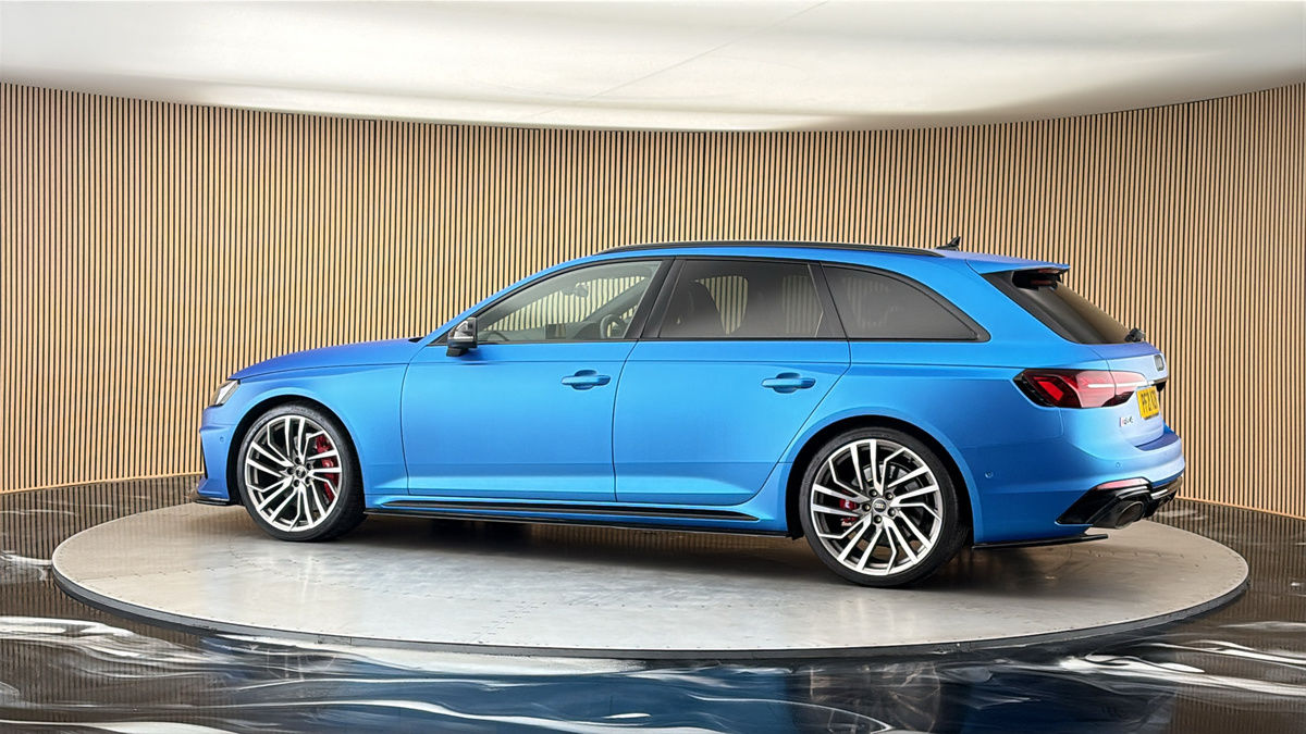 More views of Audi RS4 Avant