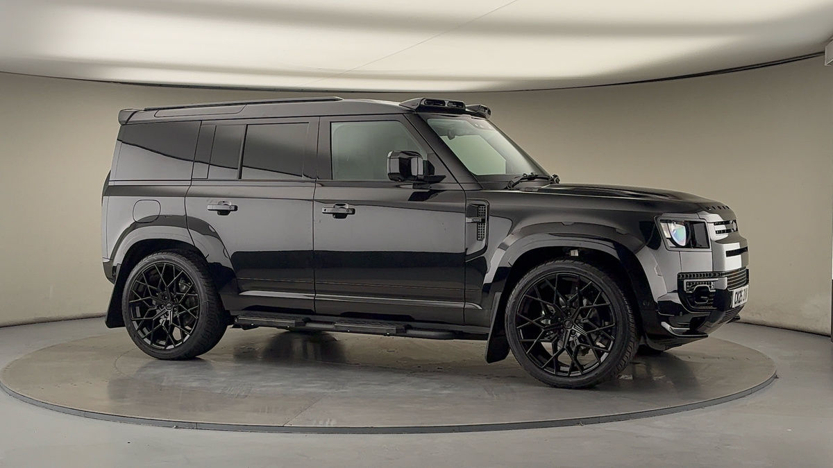 More views of Land Rover Defender 110