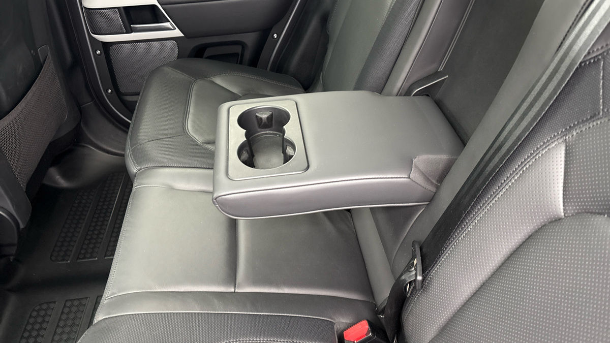 Land Rover Defender 110 Urban Image 9