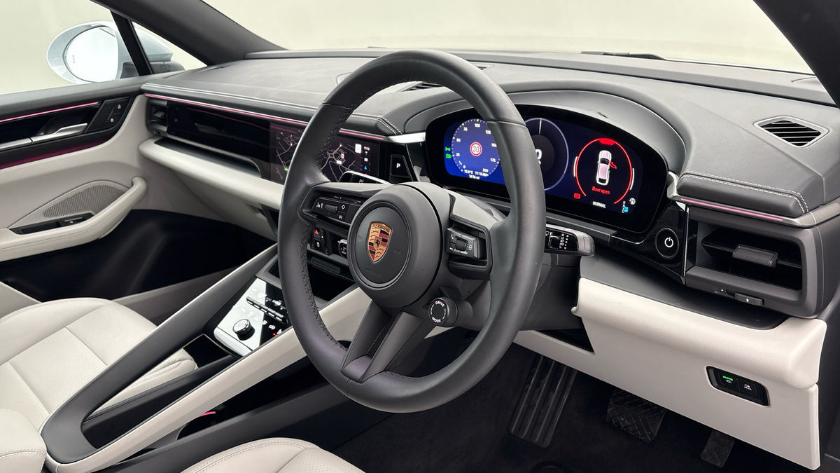 Porsche Macan Image 5