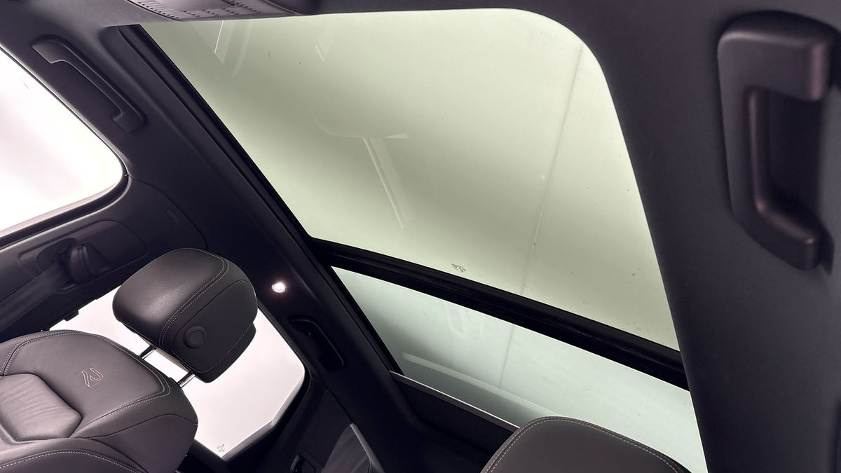 Volkswagen Touareg Image 6