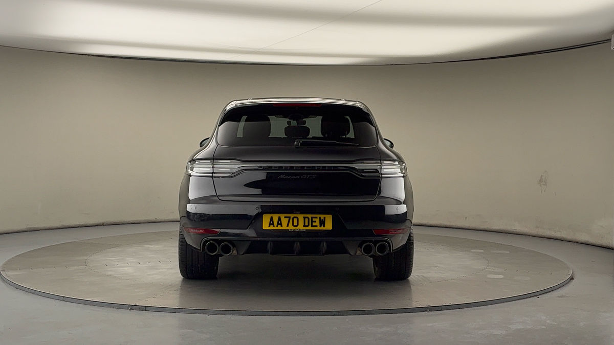 Porsche Macan Image 4
