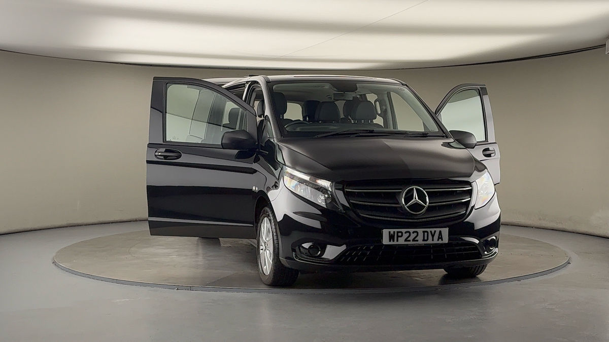 More views of Mercedes-Benz Vito
