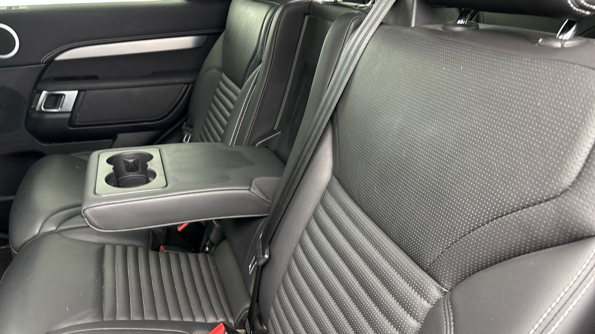 Land Rover Discovery Image 9