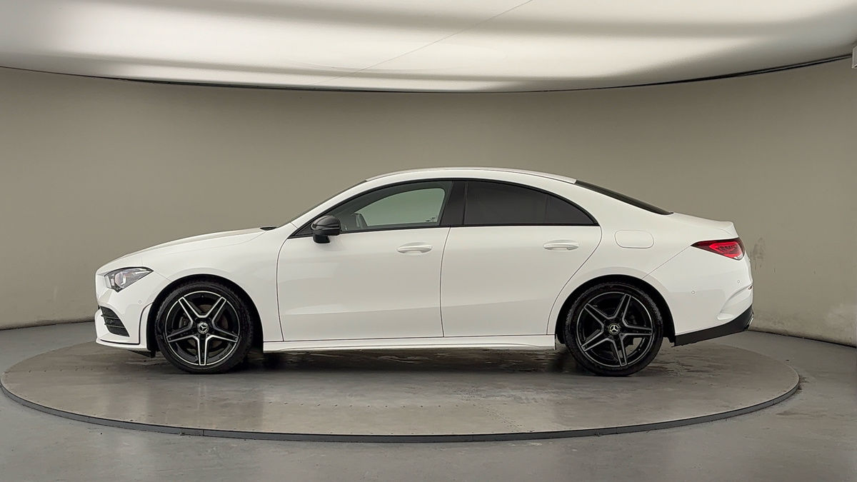 Mercedes-Benz CLA Image 15