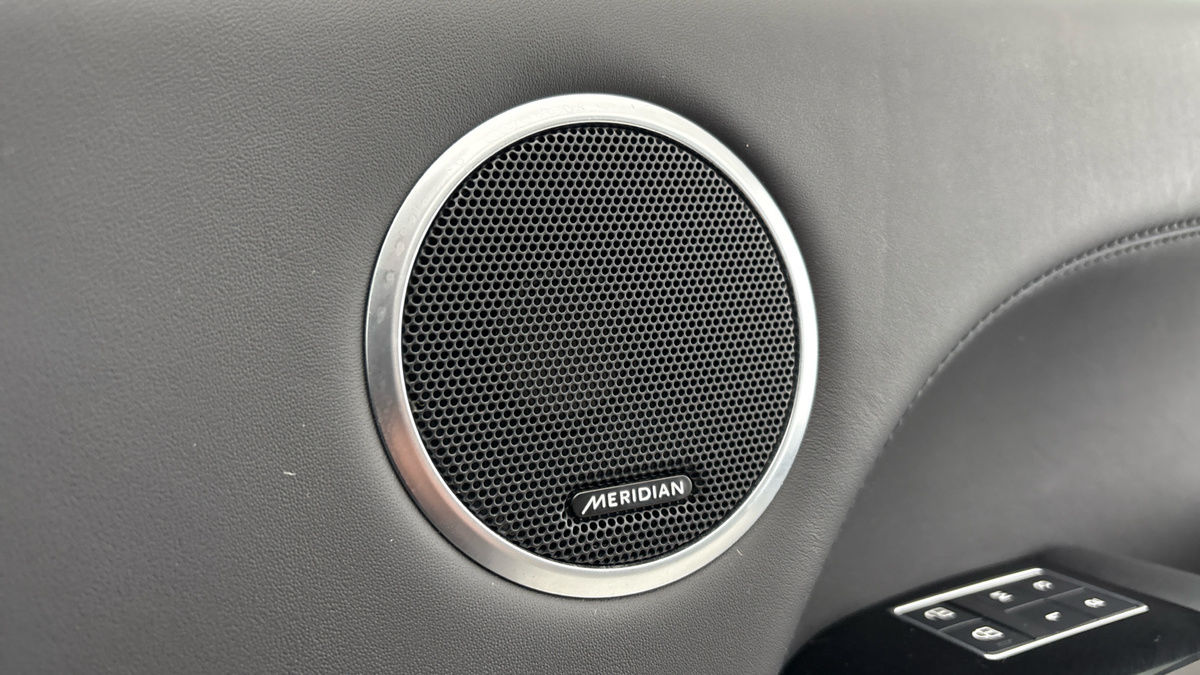 Land Rover Range Rover Sport Image 25