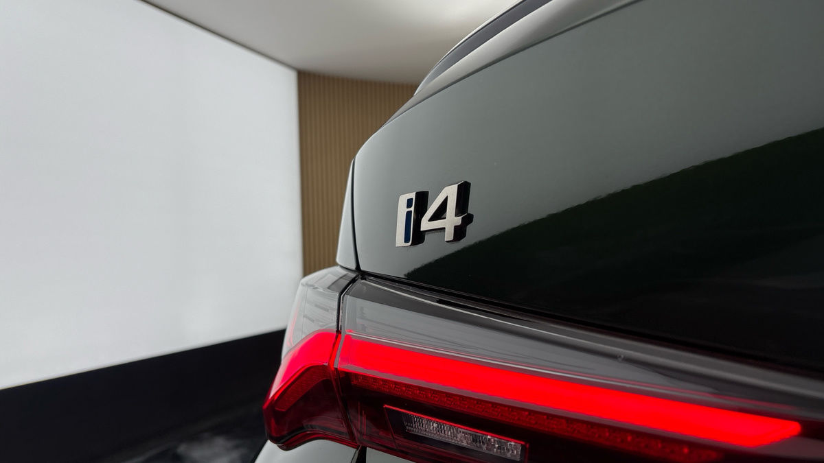 BMW i4 Image 40