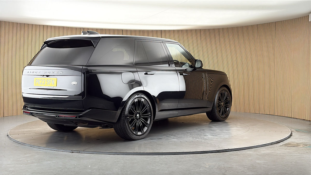 More views of Land Rover Range Rover