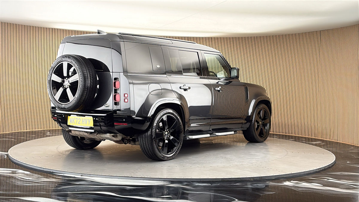More views of Land Rover Defender 110