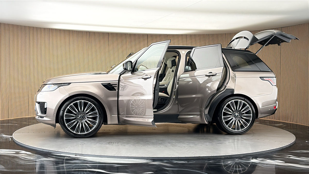 More views of Land Rover Range Rover Sport