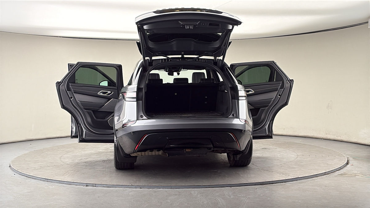 More views of Land Rover Range Rover Velar