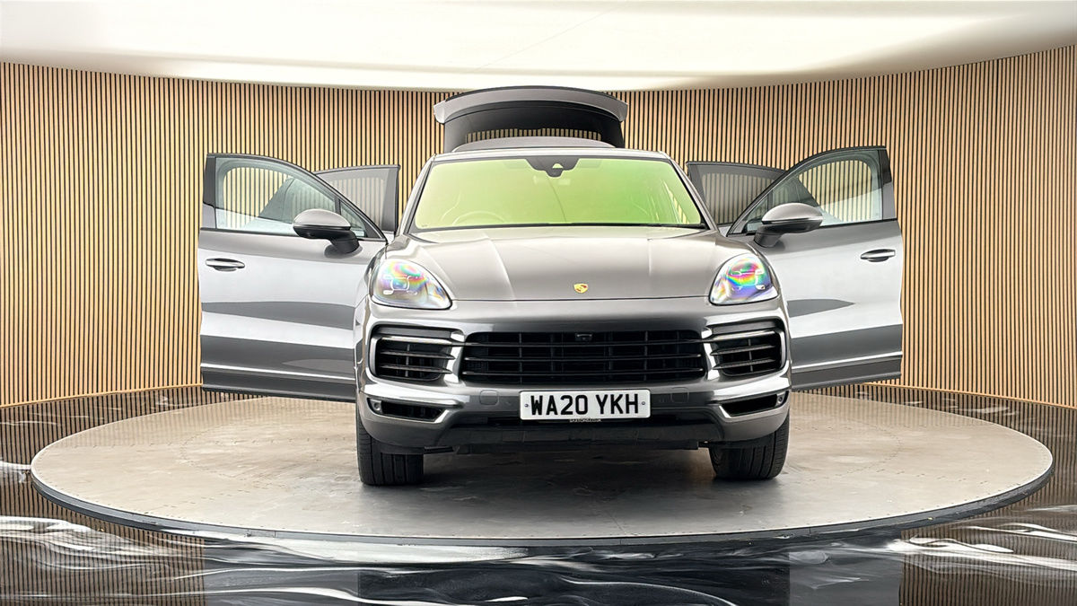 More views of Porsche Cayenne