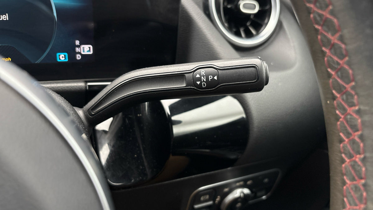 Mercedes-Benz GLA Image 6