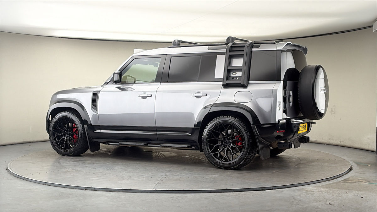 More views of Land Rover Defender 110