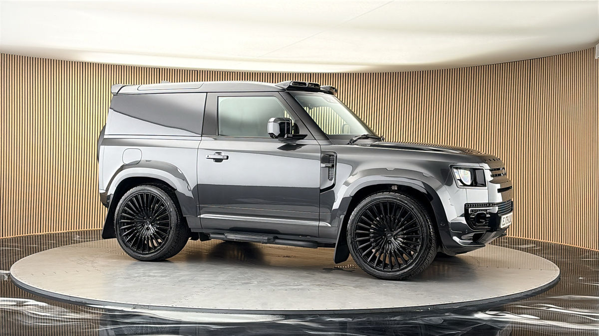 More views of Land Rover Defender 90