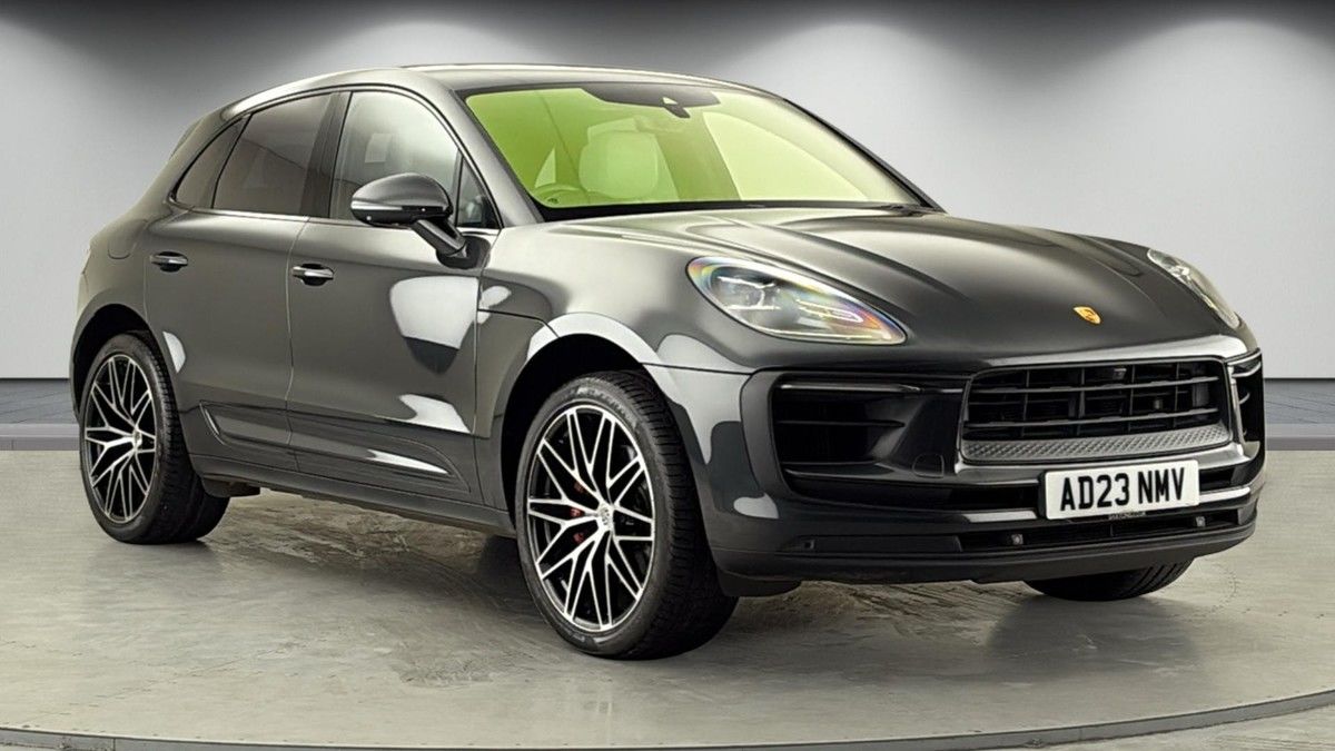 Porsche Macan Sticky Header Image