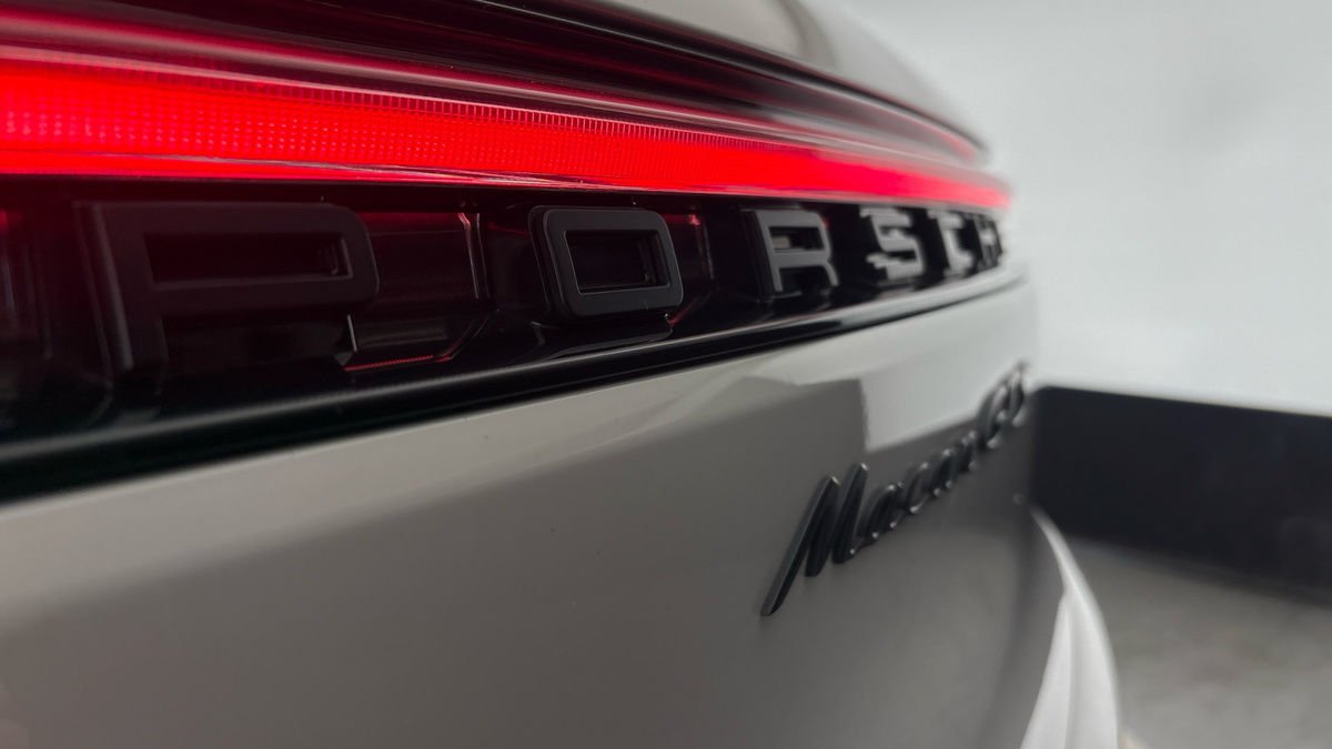 Porsche Macan Image 26