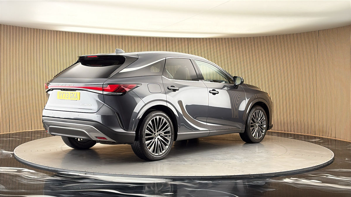 Lexus RX Image 21