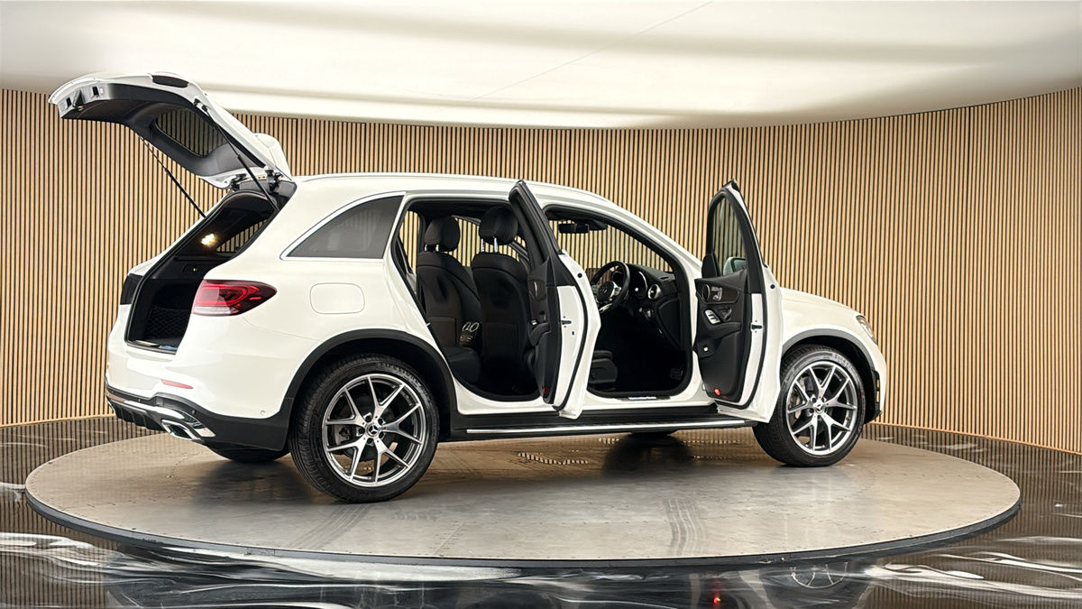 More views of Mercedes-Benz GLC