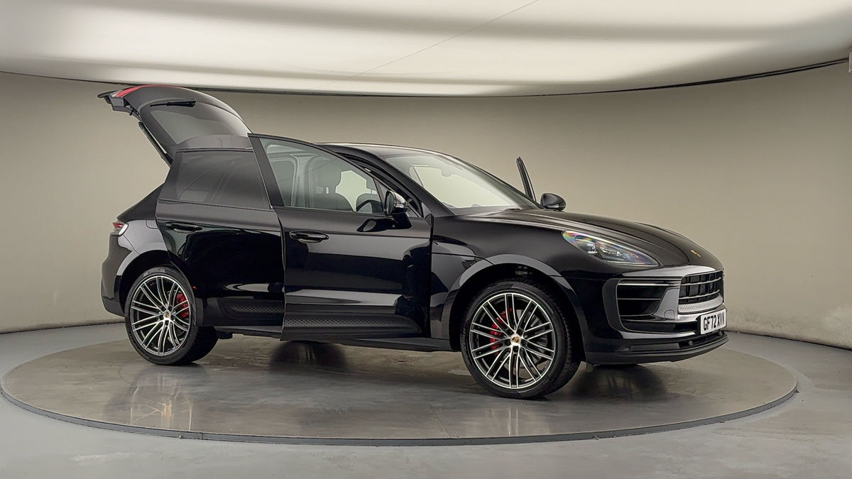 More views of Porsche Macan