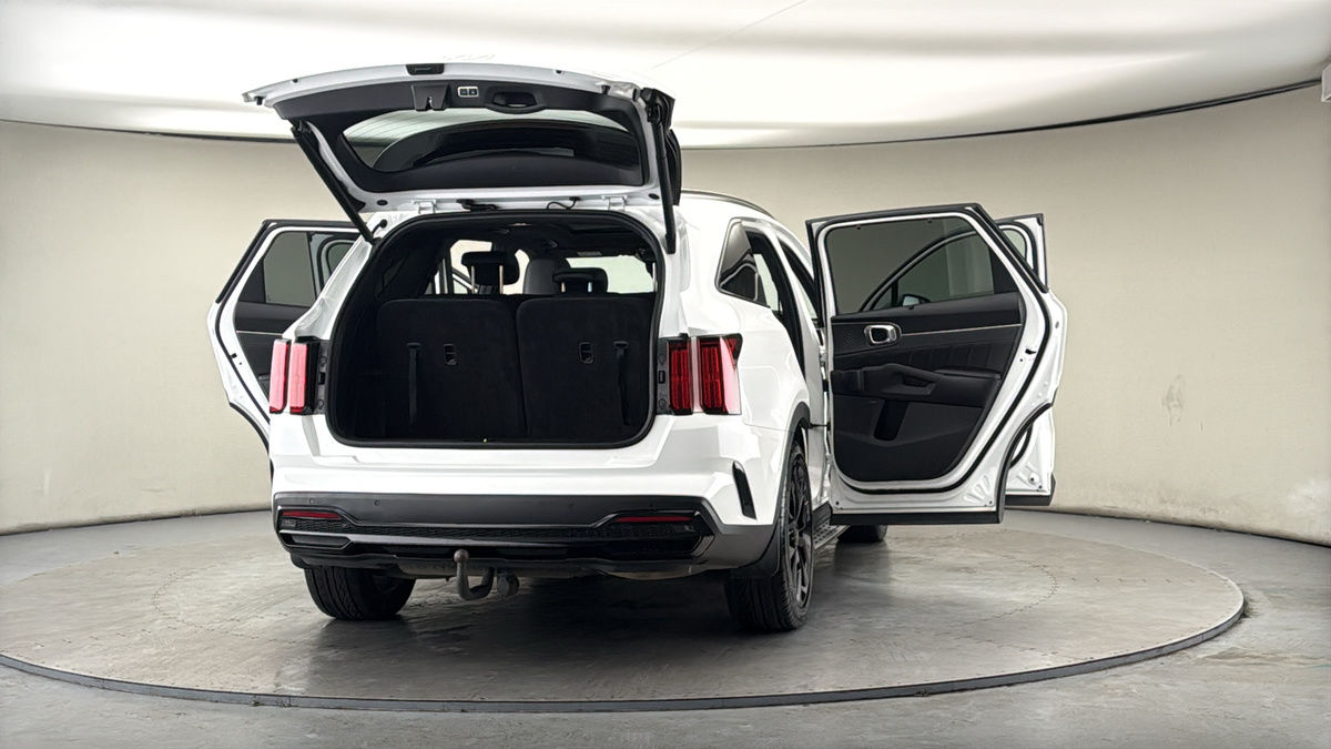 More views of Kia Sorento