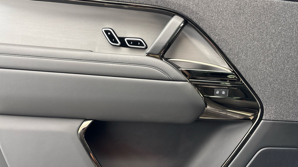 Land Rover Range Rover Sport Image 19