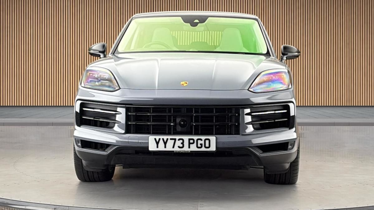 Porsche Cayenne Image 3