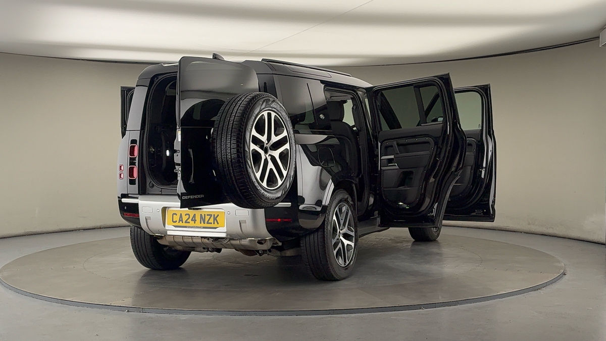 More views of Land Rover Defender 110