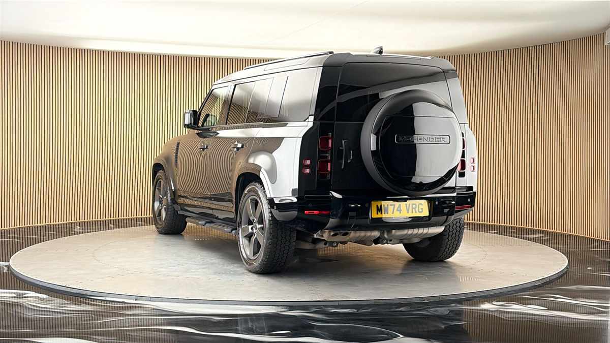 More views of Land Rover Defender 110