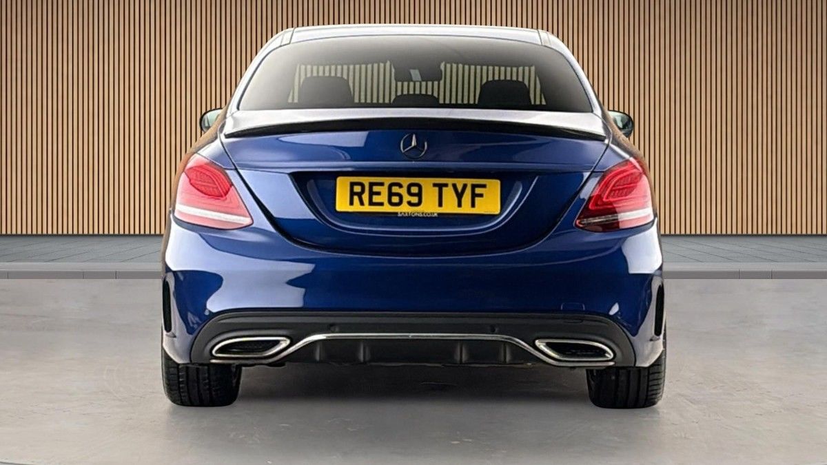 Mercedes-Benz C Class Image 4