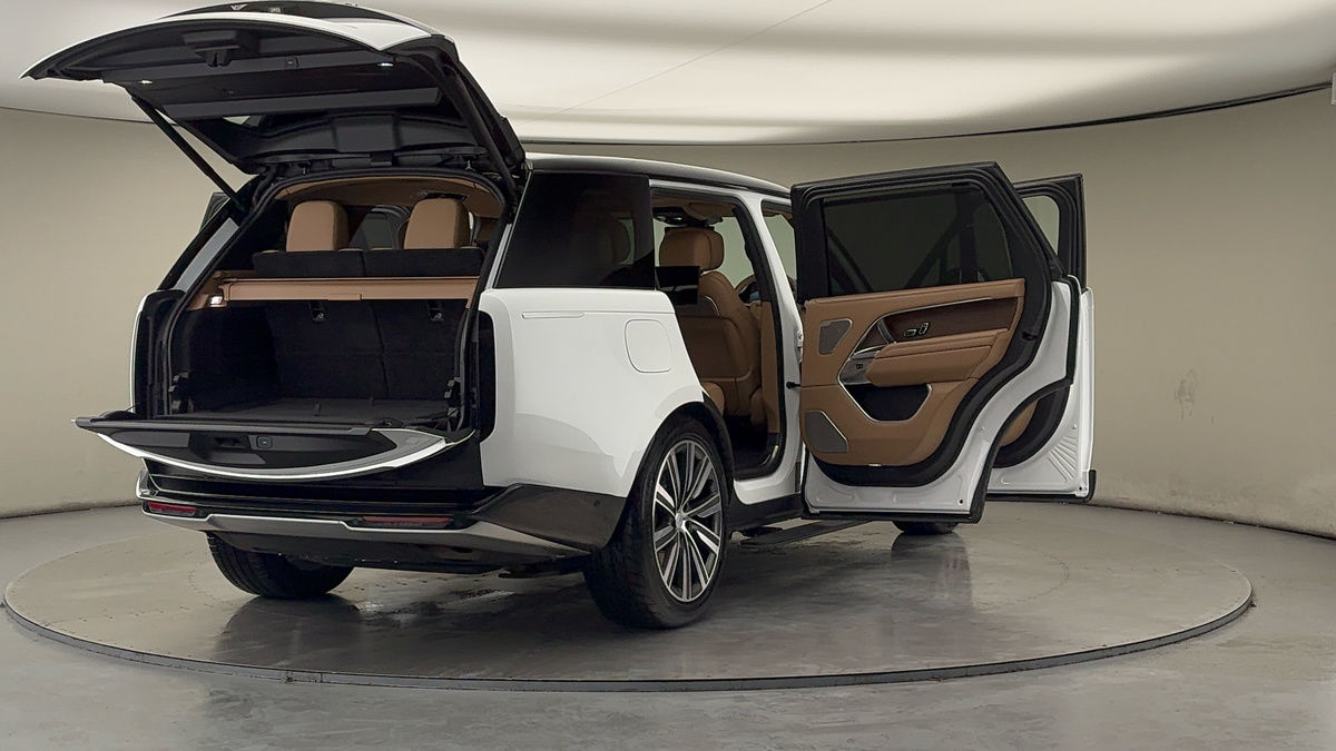 More views of Land Rover Range Rover