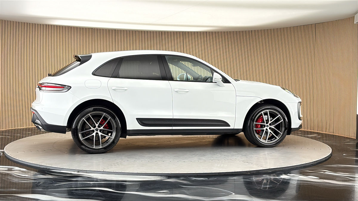 More views of Porsche Macan