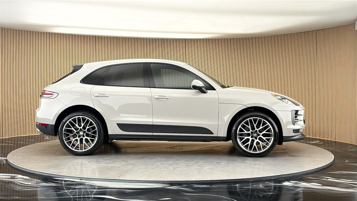 More views of Porsche Macan