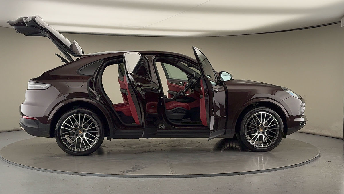 More views of Porsche Cayenne