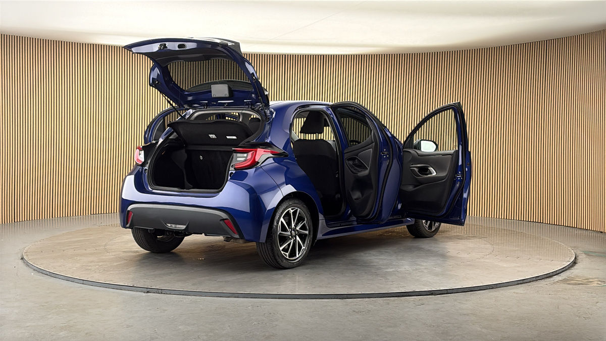 More views of Toyota Yaris