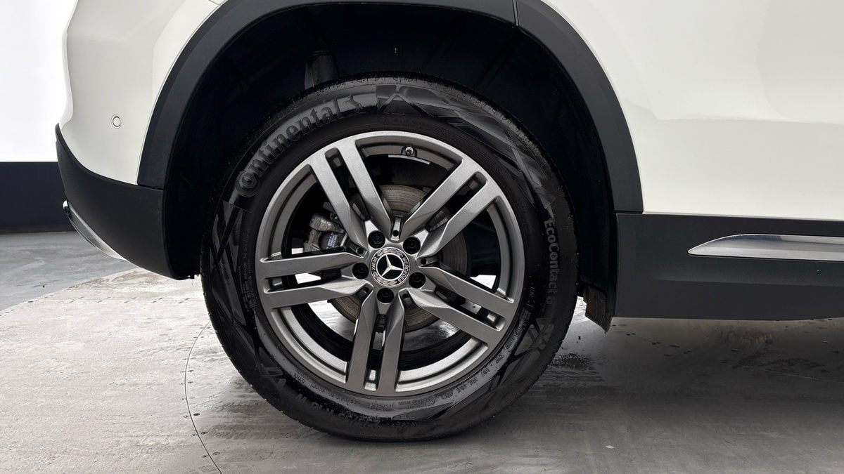 Mercedes-Benz GLA Image 10