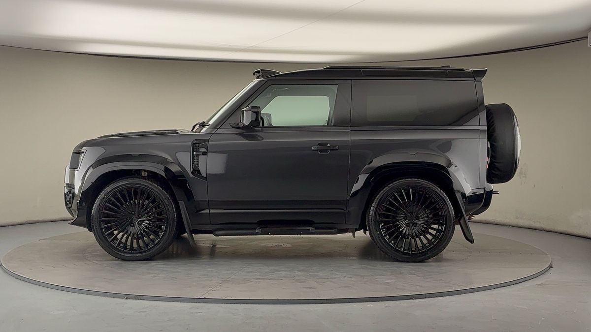 Land Rover Defender 90 Urban Image 15