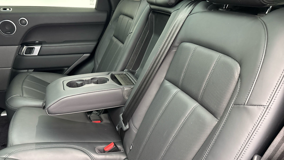Land Rover Range Rover Sport Image 9