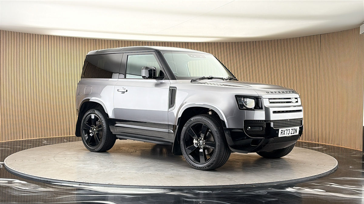 More views of Land Rover Defender 90