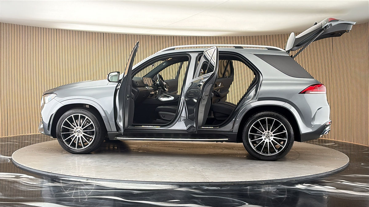 More views of Mercedes-Benz GLE