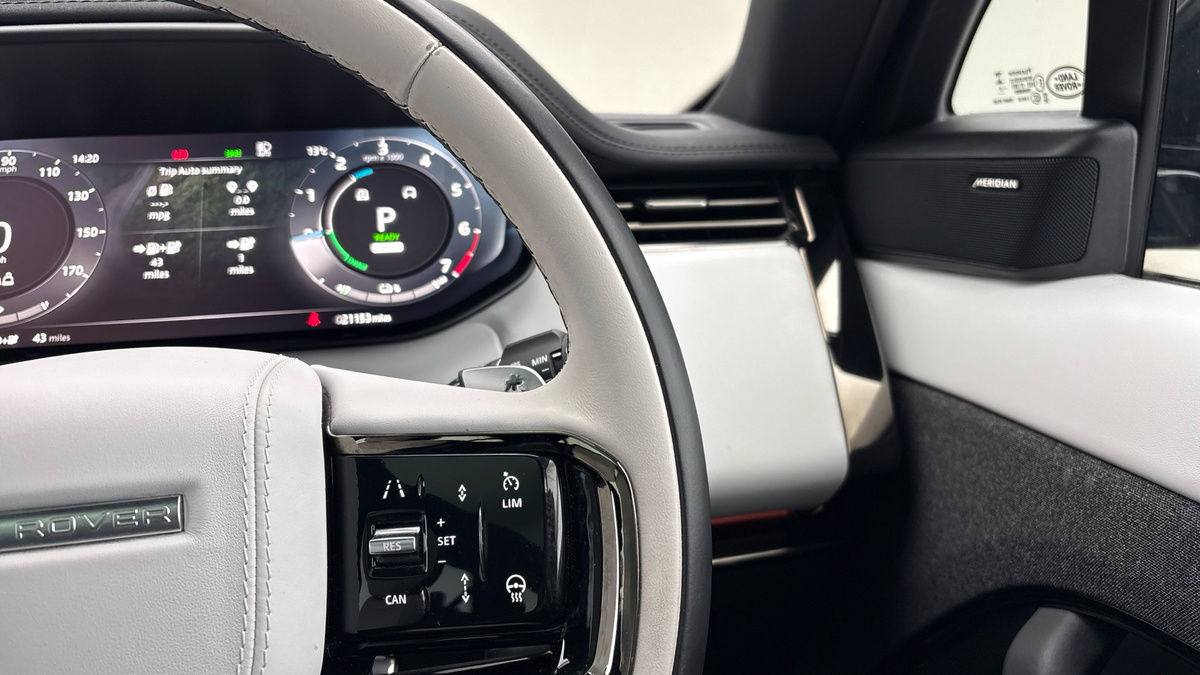 Land Rover Range Rover Sport Image 14