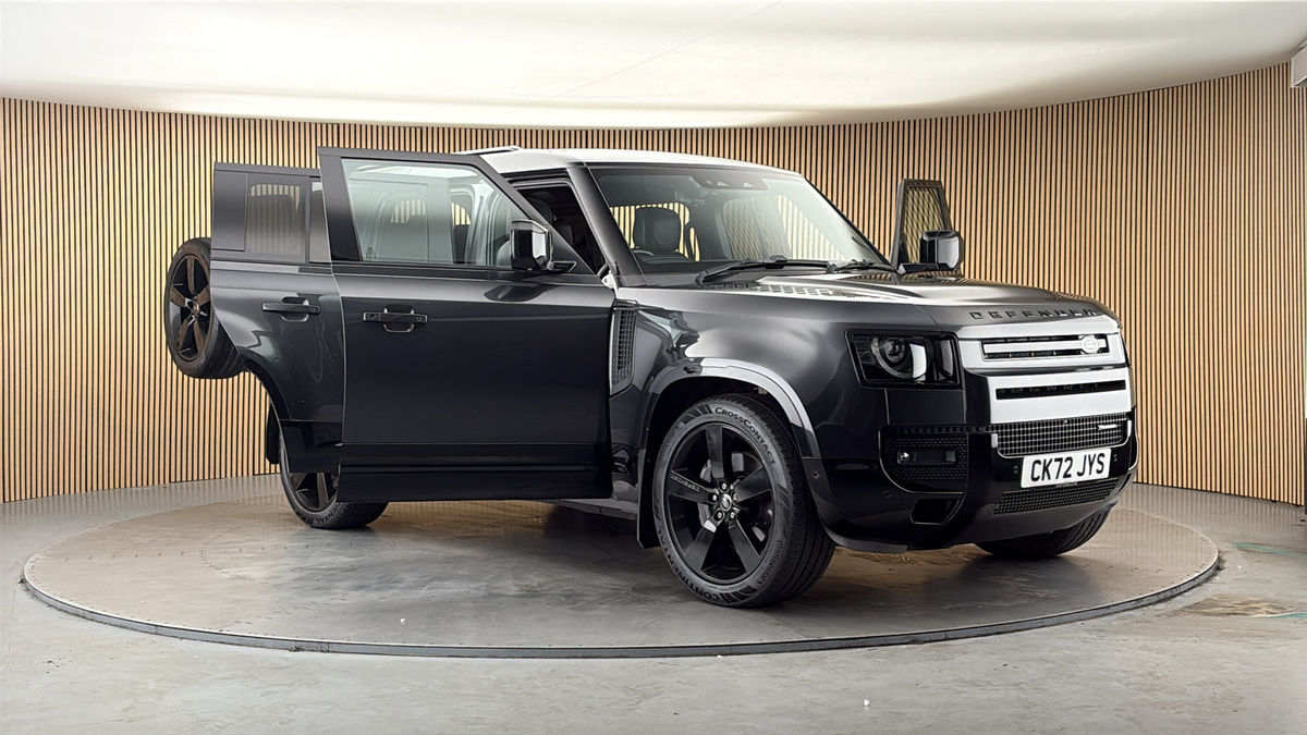 More views of Land Rover Defender 110