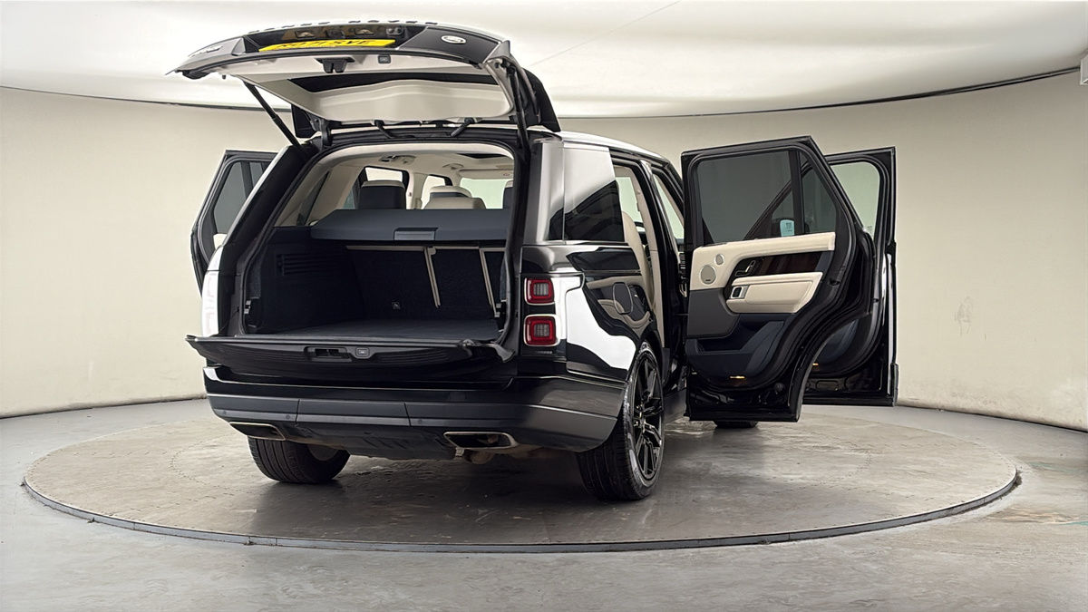 More views of Land Rover Range Rover