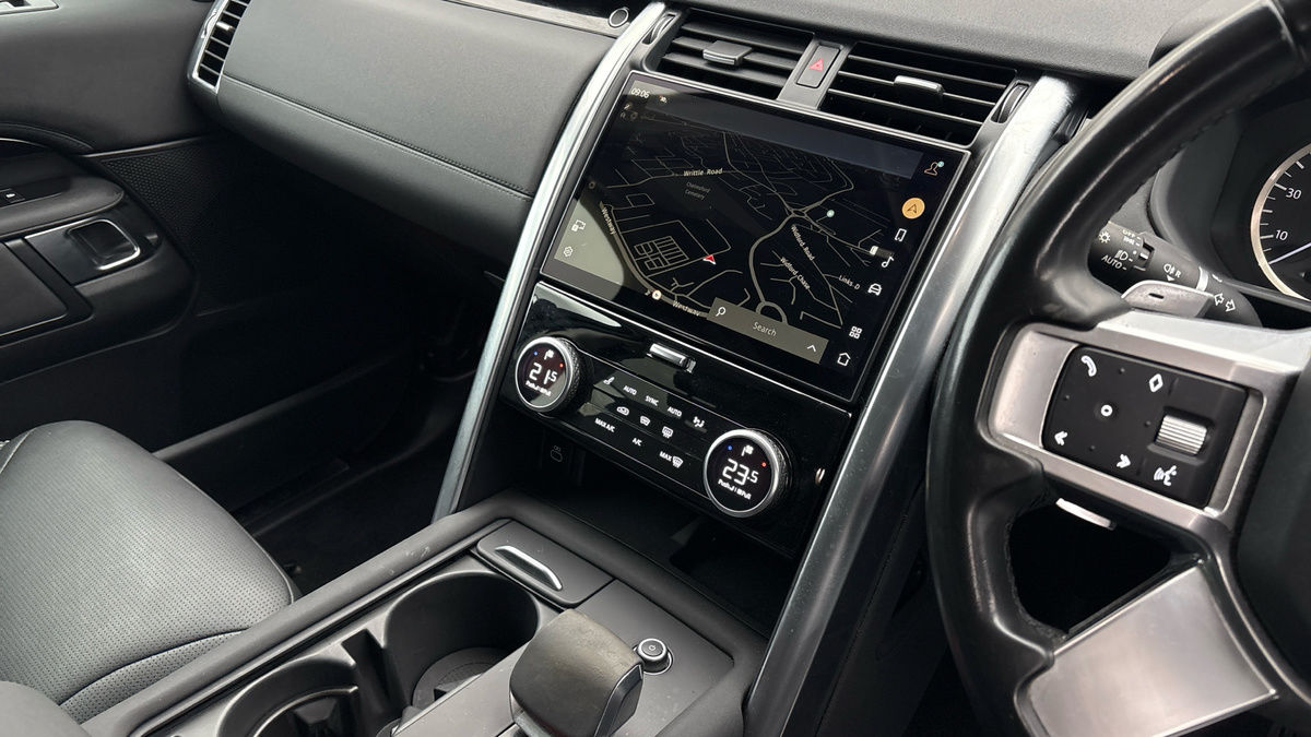 Land Rover Discovery Image 18