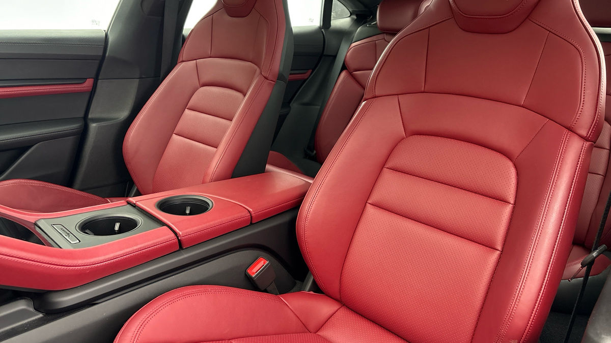 Porsche Taycan Image 7